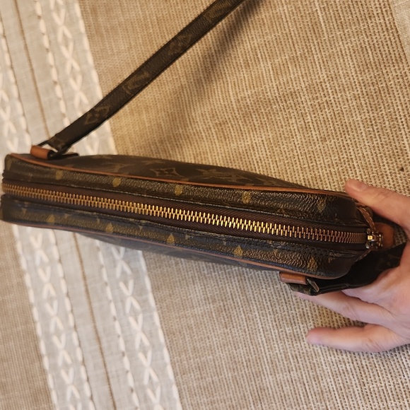 Louis Vuitton Marley Bandouliere Crossbody bag🤎 - Picture 12 of 13